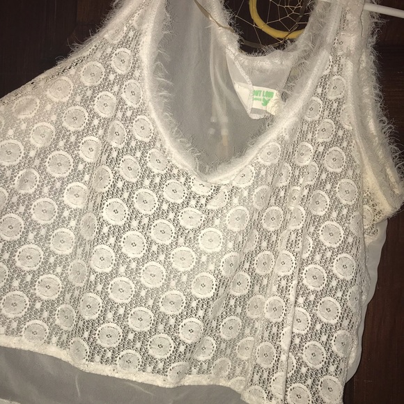 Cute crop tops - Picture 1 of 3